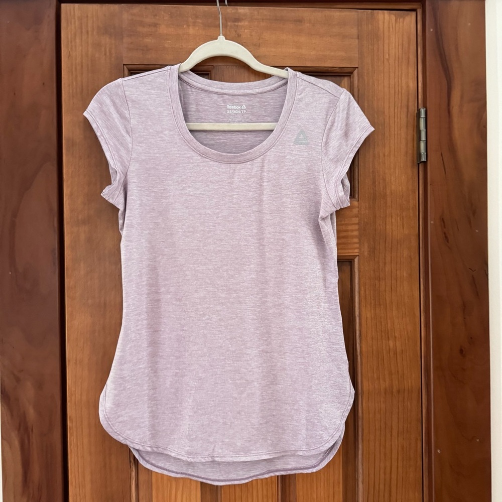 Reebok Reflective T Shirt Women’s XS Heathered Mauve Pink Scoop Neck Active Top
